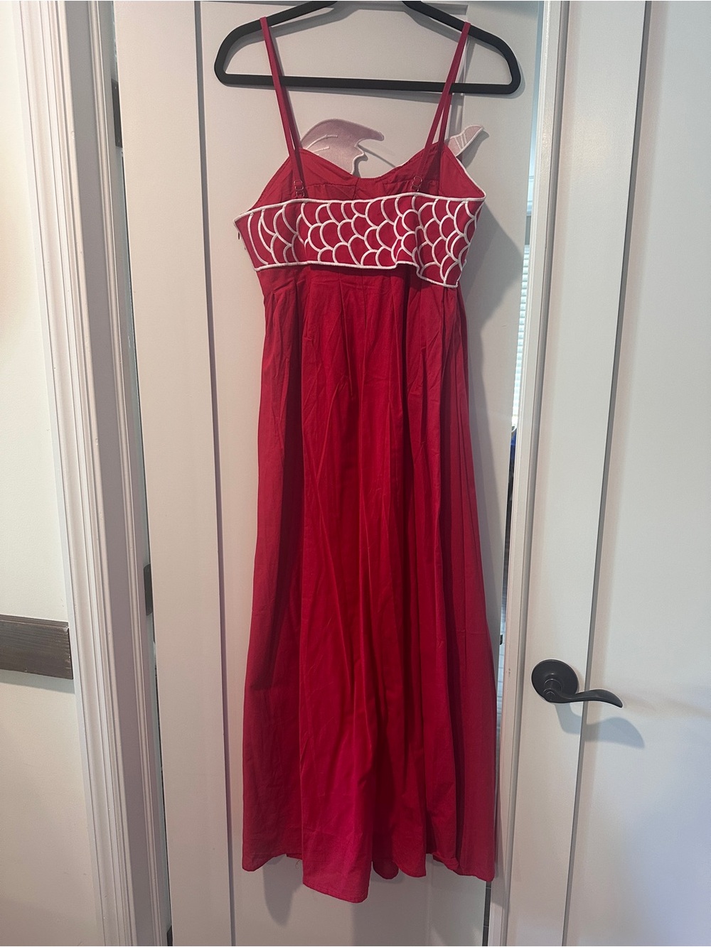 Women’s  Red Embroidered Fish-Accent Sundress size small - Picture 3 of 3